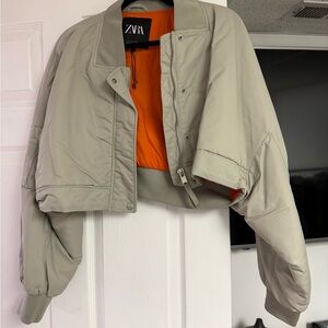 Zara Women's Light Gray Bomber Jacket with Orange Lining